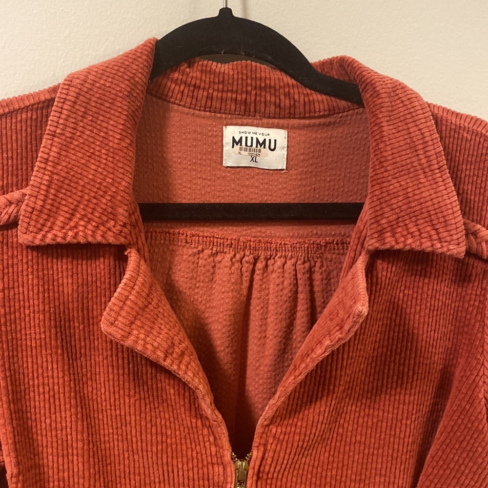 Show me your Mimi corduroy red dress XL with gold buckle detail - Picture 9 of 10